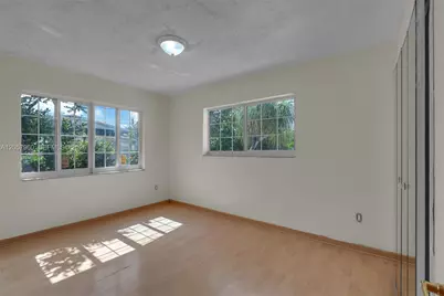 267 E 56th St, Hialeah, FL 33013 - Photo 17