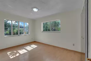 267 E 56th St, Hialeah, FL 33013 - Photo 17