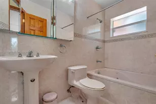 267 E 56th St, Hialeah, FL 33013 - Photo 23