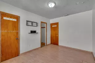 267 E 56th St, Hialeah, FL 33013 - Photo 27