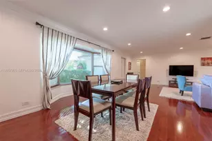 740 Ridgewood Ln, Plantation, FL 33317 - Photo 5