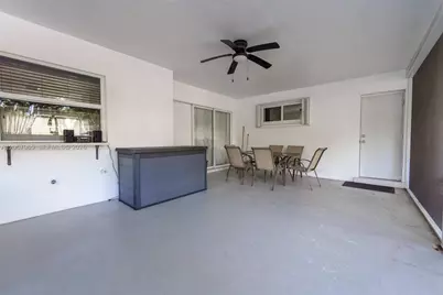 740 Ridgewood Ln, Plantation, FL 33317 - Photo 23