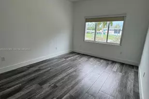 2500 NE 192 St, Miami, FL 33180 - Photo 11