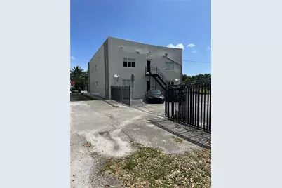 2500 NE 192nd St #6, Miami, FL 33180 - Photo 1