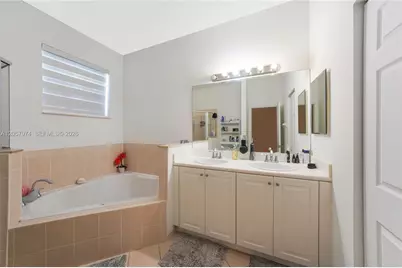 8897 SW 225th St, Cutler Bay, FL 33190 - Photo 15