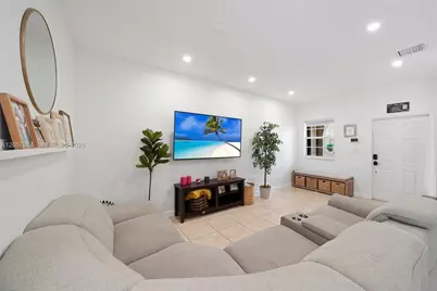 8897 SW 225th St, Cutler Bay, FL 33190 - Photo 3