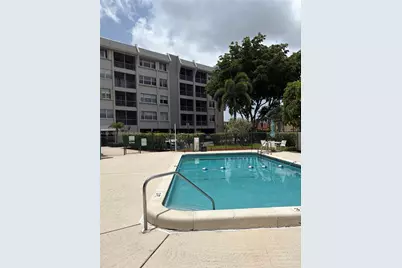 505 Spencer Dr #315, West Palm Beach, FL 33409 - Photo 1