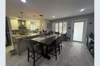 701 SW 4th Ct, Hallandale Beach, FL 33009 - Photo 7