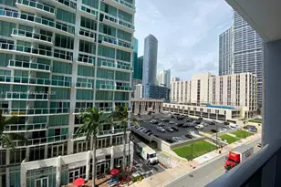 31 SE 6th St, Miami, FL 33131 - Photo 3