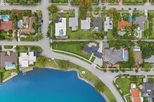 1204 S North Lake Dr, Hollywood, FL 33019 - Photo 13