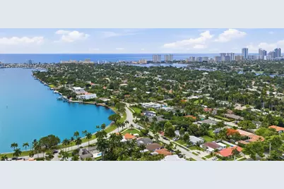 1204 S Northlake Dr, Hollywood, FL 33019 - Photo 17