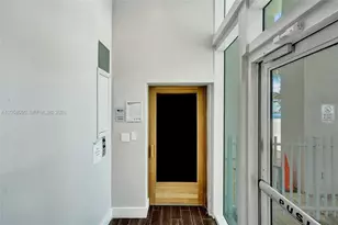 665 NE 25th St, Miami, FL 33137 - Photo 37