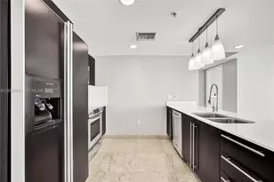 665 NE 25th St, Miami, FL 33137 - Photo 5