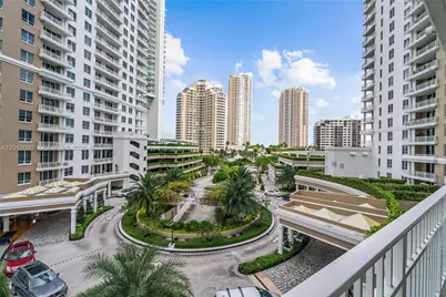 701 Brickell Key Blvd #604, Miami, FL 33131 - Photo 29