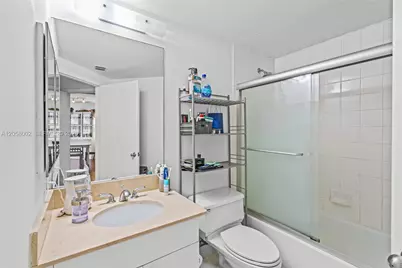 701 Brickell Key Blvd #604, Miami, FL 33131 - Photo 25
