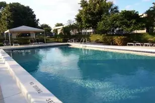 4000 N Cypress Dr, Pompano Beach, FL 33069 - Photo 3