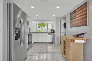 9177 Fontainebleau Blvd, Miami, FL 33172 - Photo 7