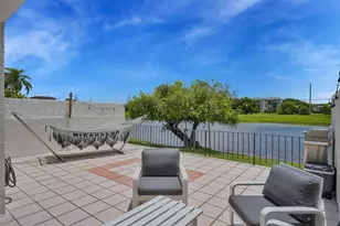 9177 Fontainebleau Blvd, Miami, FL 33172 - Photo 37