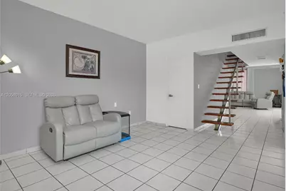 9177 Fontainebleau Blvd #3, Miami, FL 33172 - Photo 3