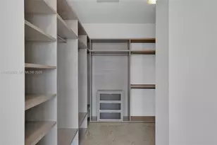 88 SW 7th St, Miami, FL 33130 - Photo 15
