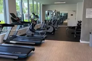 13800 Highland Dr, North Miami Beach, FL 33181 - Photo 25