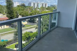 13800 Highland Dr, North Miami Beach, FL 33181 - Photo 15