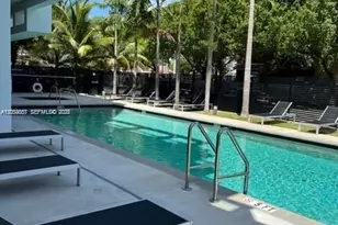 13800 Highland Dr, North Miami Beach, FL 33181 - Photo 23