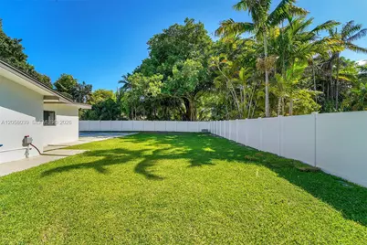 8820 SW 182nd Ter, Palmetto Bay, FL 33157 - Photo 5