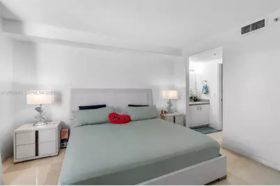 816 NW 11th St #607, Miami, FL 33136 - Photo 7