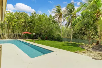3140 Fairways Dr, Homestead, FL 33035 - Photo 29