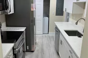 7911 NW 75th Ave, Tamarac, FL 33321 - Photo 3