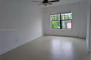934 Michigan Ave, Miami Beach, FL 33139 - Photo 5