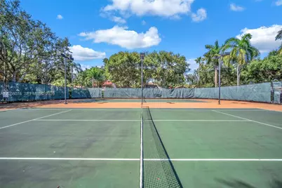 7565 NW 19th Dr, Pembroke Pines, FL 33024 - Photo 55