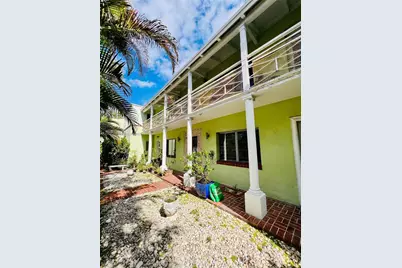 2830 Pine Tree Dr #1, Miami Beach, FL 33139 - Photo 1