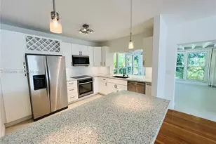 1116 Biarritz Dr, Miami Beach, FL 33141 - Photo 7