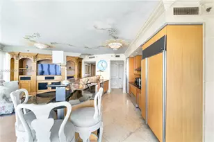 1000 S Pointe Dr, Miami Beach, FL 33139 - Photo 37