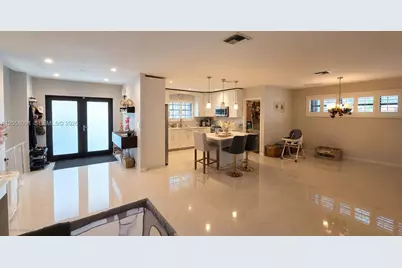 565 NE 179th Dr, North Miami Beach, FL 33162 - Photo 3