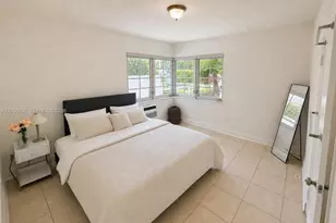 951 Jefferson Ave, Miami Beach, FL 33139 - Photo 1