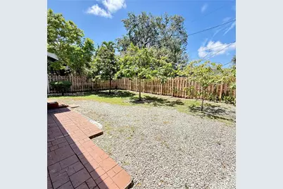 737 NE 127th St #B, North Miami, FL 33161 - Photo 5