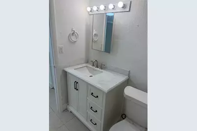 1875 W 56th St #109, Hialeah, FL 33012 - Photo 25