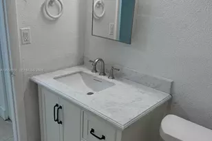1875 W 56th St, Hialeah, FL 33012 - Photo 25