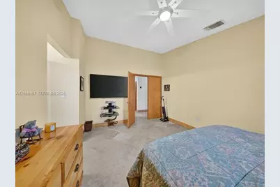 8514 SW 209th Ln, Cutler Bay, FL 33189 - Photo 15