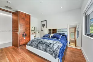 60 Shore Dr W, Miami, FL 33133 - Photo 15