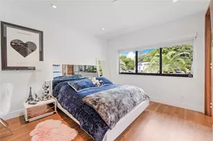 60 Shore Dr W, Miami, FL 33133 - Photo 13