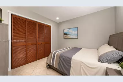 2401 Collins Ave #1709, Miami Beach, FL 33140 - Photo 21