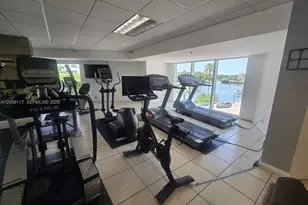 2401 Collins Ave, Miami Beach, FL 33140 - Photo 29