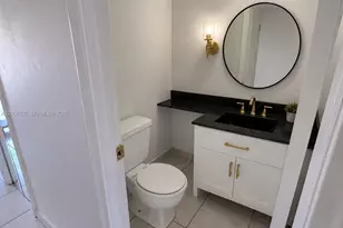 932 W 80th Pl, Hialeah, FL 33014 - Photo 15
