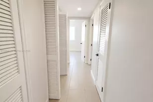932 W 80th Pl, Hialeah, FL 33014 - Photo 11