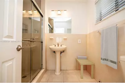 2340 SW 16th St, Miami, FL 33145 - Photo 15