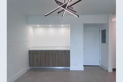 100 Bayview Dr #317, Sunny Isles Beach, FL 33160 - Photo 9